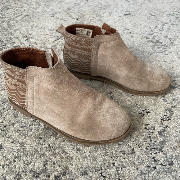 Toms Booties - Picture 1 of 7